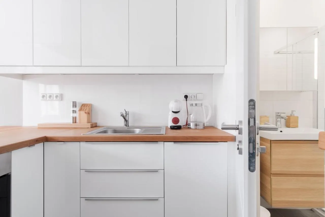 Prague Days - Minimalist Flat - Trendy Karlin Apartment