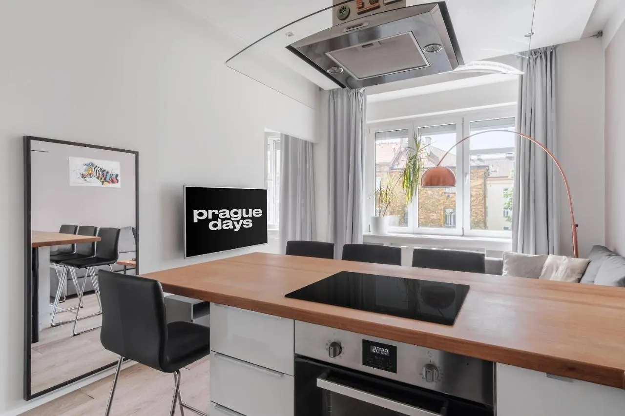 Prague Days - Minimalist Flat - Trendy Karlin location