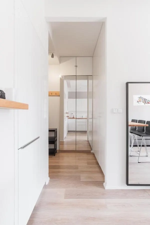 Prague Days - Minimalist Flat - Trendy Karlin Apartment